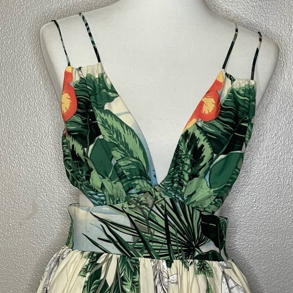 Floral Maxi Sundress with Plunge Neckline - Picture 4 of 7